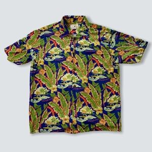 Vintage Reyn Spooner Starbucks shirt.  I think it’s a Medium